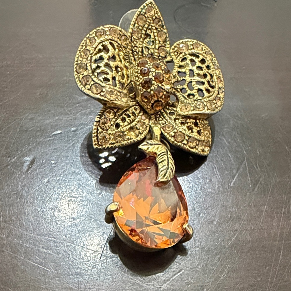 Vintage Austrian Crystal flower earrings - Picture 2 of 4